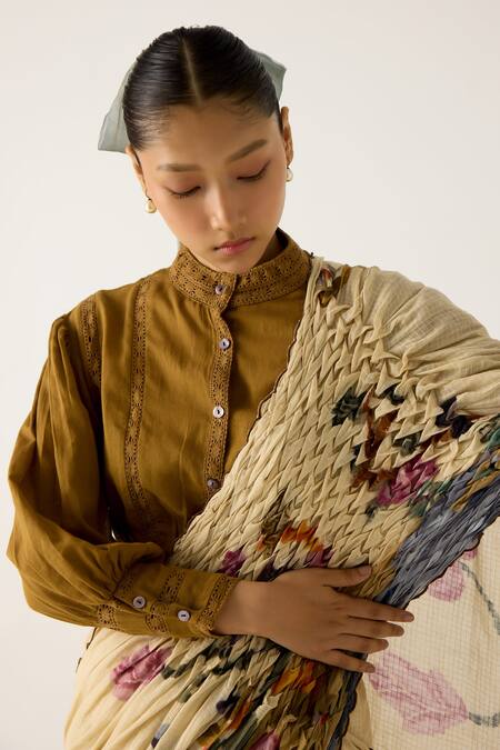 Shop Cord Ivory Cotton Lace Bandeau Neck Safari Print Smocked Saree With Top Online at Aza Fashions Shop_Cord_Ivory Cotton Lace Bandeau Neck Safari Print Smocked Saree With Top_Online_at_Aza_Fashions