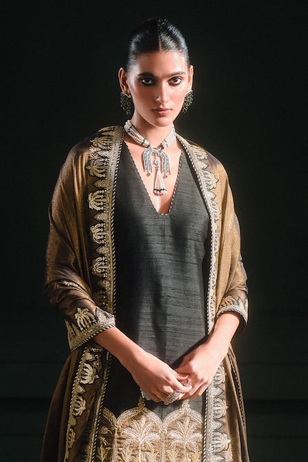 Shop Masaba Black Silk, Tissue Embroidery V-neck The Kala Khatta Kurta Salwar Set at Aza Fashions Shop_Masaba_Black Silk, Tissue Embroidery V-neck The Kala Khatta Kurta Salwar Set _at_Aza_Fashions