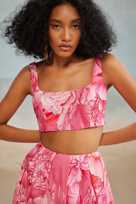 Buy The Iaso Pink Modal Square Neck Lana Floral Print Crop Top Online at Aza Fashions Buy_The Iaso_Pink Modal Square Neck Lana Floral Print Crop Top _Online_at_Aza_Fashions