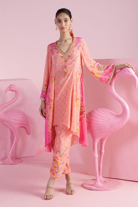 MANDIRA WIRK - Indian Pink Crepe Printed Floral V Neck Aseem Asymmetric Kurta And Pant Set 