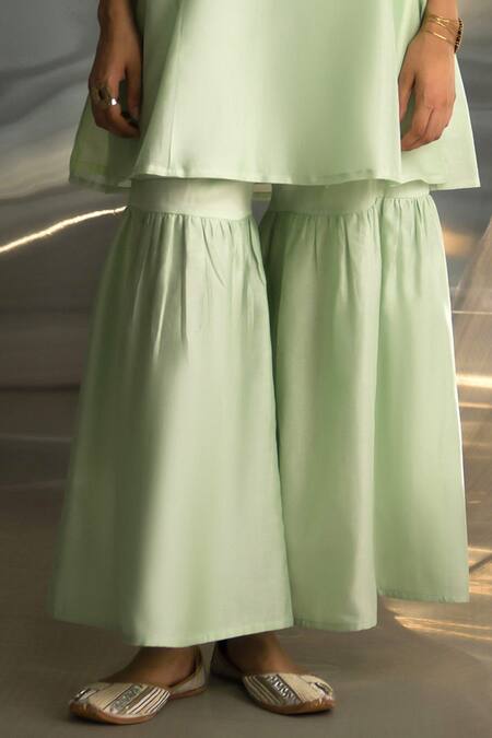 Charkhee Green Kurta And Dupatta Chanderi Embroidered Zari Notched Bodice Sharara Set at Aza Fashions Charkhee_Green Kurta And Dupatta Chanderi Embroidered Zari Notched Bodice Sharara Set _at_Aza_Fashions