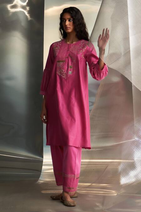 Charkhee Pink Kurta And Dupatta Chanderi Embroidered Zari Egyptian Pattern Pant Set at Aza Fashions Charkhee_Pink Kurta And Dupatta Chanderi Embroidered Zari Egyptian Pattern Pant Set _at_Aza_Fashions