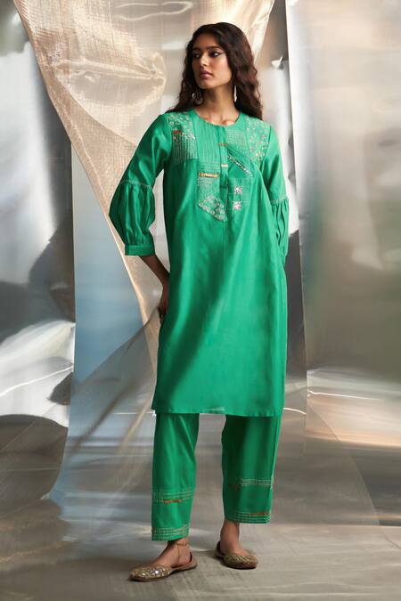 Charkhee Green Kurta And Dupatta Chanderi Embroidered Zari Egyptian Pattern Pant Set at Aza Fashions Charkhee_Green Kurta And Dupatta Chanderi Embroidered Zari Egyptian Pattern Pant Set _at_Aza_Fashions