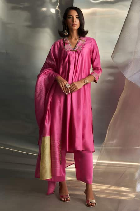 Charkhee Pink Kurta And Dupatta Chanderi Embroidered Zari V-neck Placement Pant Set 