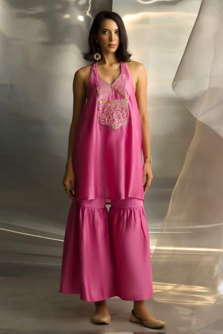 Buy Charkhee Pink Kurta And Dupatta Chanderi Embroidered Zari Halter Neck Sharara Set Buy_Charkhee_Pink Kurta And Dupatta Chanderi Embroidered Zari Halter Neck Sharara Set
