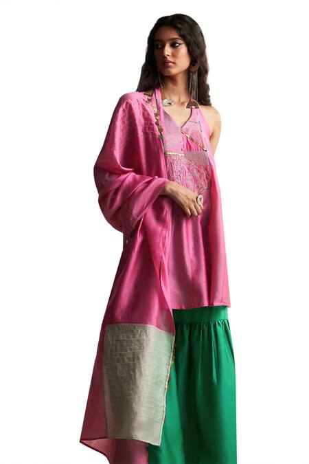 Charkhee Pink Kurta And Dupatta Chanderi Embroidered Zari Halter Neck Sharara Set Online at Aza Fashions Charkhee_Pink Kurta And Dupatta Chanderi Embroidered Zari Halter Neck Sharara Set _Online_at_Aza_Fashions