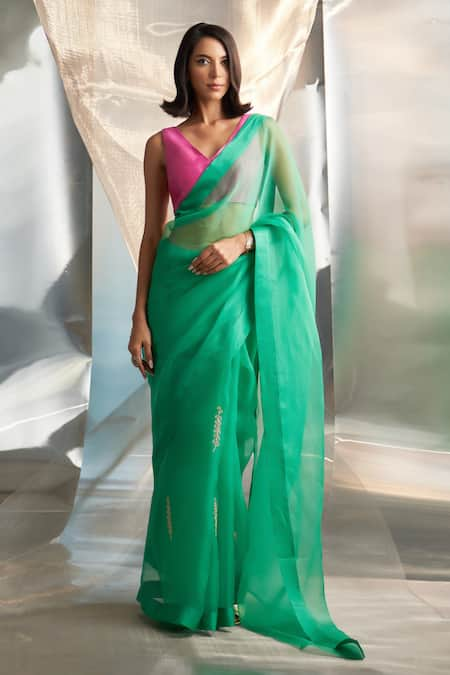 Charkhee Placed Embroidered Saree With Contrast Blouse 