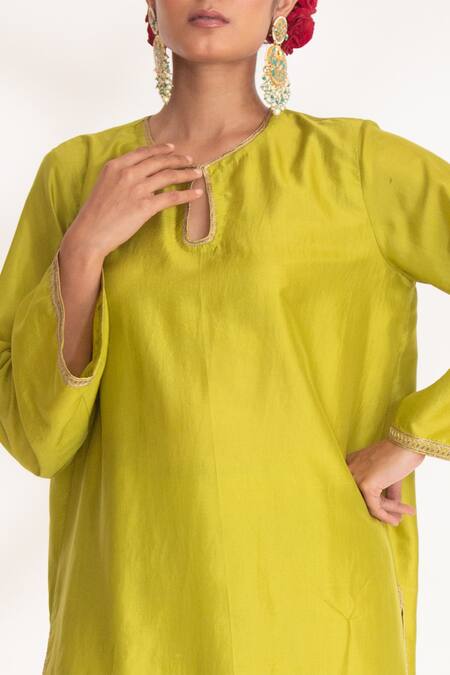 Shop Chhaya Mehrotra Green Bamboo, Voile Zari Keyhole Neck Aavya Zardozi Embroidered Kurta And Pant Set Online at Aza Fashions Shop_Chhaya Mehrotra_Green Bamboo, Voile Zari Keyhole Neck Aavya Zardozi Embroidered Kurta And Pant Set _Online_at_Aza_Fashions