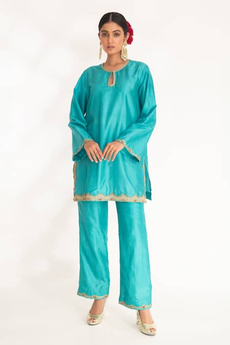 Chhaya Mehrotra Blue Bangalore Silk Embroidery Zardozi Lekha Scallop Pattern Kurta And Pant Set 