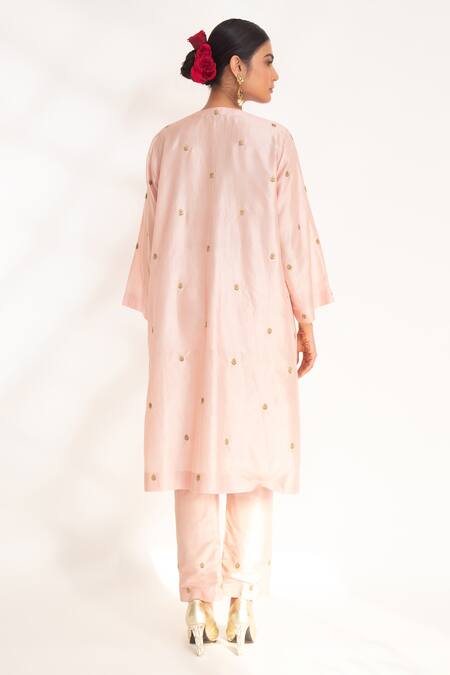 Shop Chhaya Mehrotra Pink Silk Embroidery V-neck Ojal Floral Kurta And Pant Set at Aza Fashions Shop_Chhaya Mehrotra_Pink Silk Embroidery V-neck Ojal Floral Kurta And Pant Set _at_Aza_Fashions