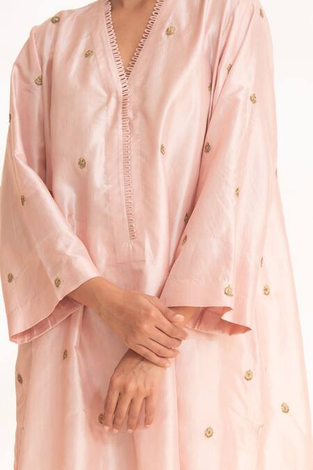 Shop Chhaya Mehrotra Pink Silk Embroidery V-neck Ojal Floral Kurta And Pant Set Online at Aza Fashions Shop_Chhaya Mehrotra_Pink Silk Embroidery V-neck Ojal Floral Kurta And Pant Set _Online_at_Aza_Fashions