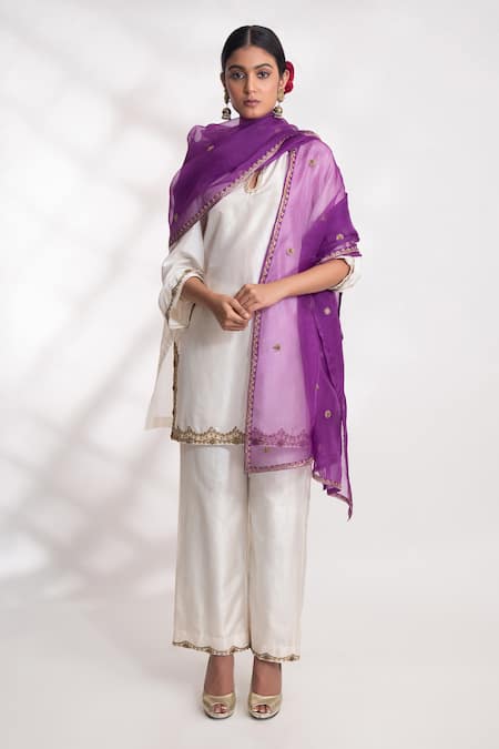 Chhaya Mehrotra Purple Silk Organza Hand Embroidered Floral Adrija Dupatta 