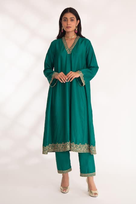 Chhaya Mehrotra Green Bangalore Silk Hand Embroidered Zardozi Dhriti Kurta With Pant 