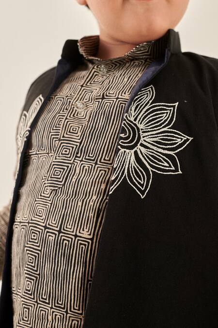 Shop Cute Couture Black Kurta Cotton Embroidered Thread Bundi Set Online at Aza Fashions Shop_Cute Couture_Black Kurta Cotton Embroidered Thread Bundi Set _Online_at_Aza_Fashions