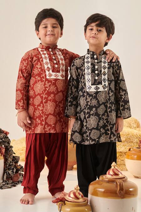 Buy_Cute Couture_Black Cotton Mirrors Floral Pattern Embroidered Kurta And Patiala Set _Online_at_Aza_Fashions