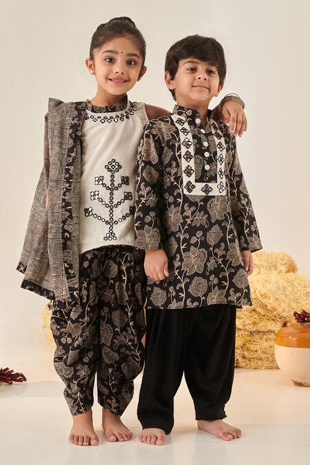 Shop_Cute Couture_Black Cotton Mirrors Floral Pattern Embroidered Kurta And Patiala Set _Online_at_Aza_Fashions