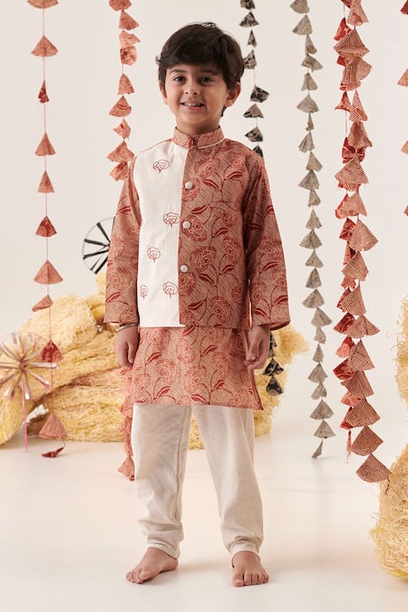 CUTE COUTURE Floral Embroidered Bundi Kurta Set 