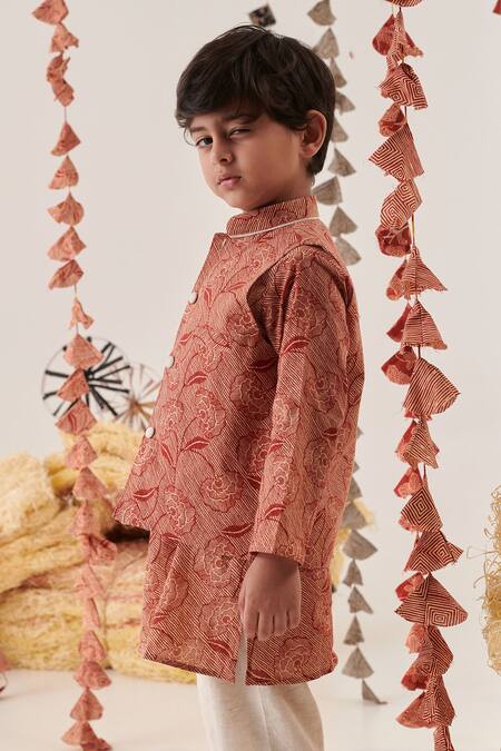 Shop Cute Couture Beige Kurta Cotton Embroidered Thread Floral Bundi Set Online at Aza Fashions Shop_Cute Couture_Beige Kurta Cotton Embroidered Thread Floral Bundi Set _Online_at_Aza_Fashions