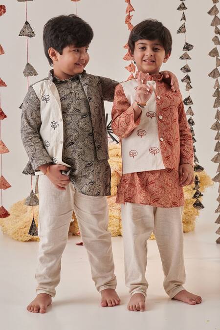 Cute Couture Beige Kurta Cotton Embroidered Thread Floral Bundi Set at Aza Fashions Cute Couture_Beige Kurta Cotton Embroidered Thread Floral Bundi Set _at_Aza_Fashions