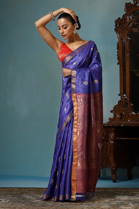 DUSALA Rose Lotus Motif Handwoven Saree With Running Blouse Piece 