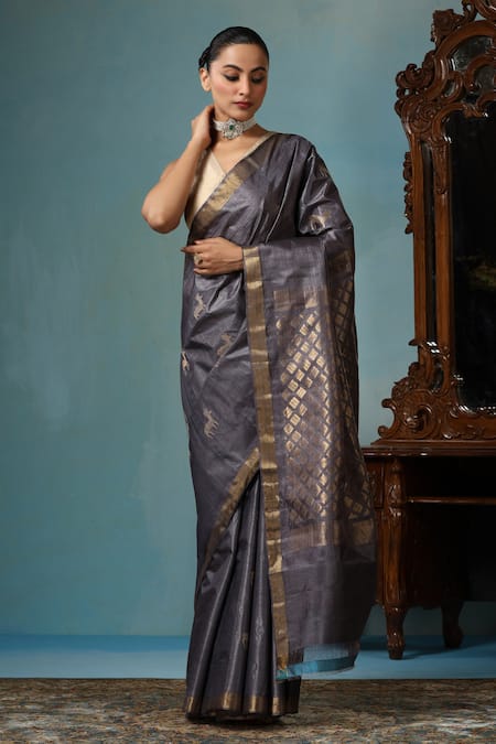 DUSALA Tulip Deer Motif Handwoven Saree With Running Blouse Piece 