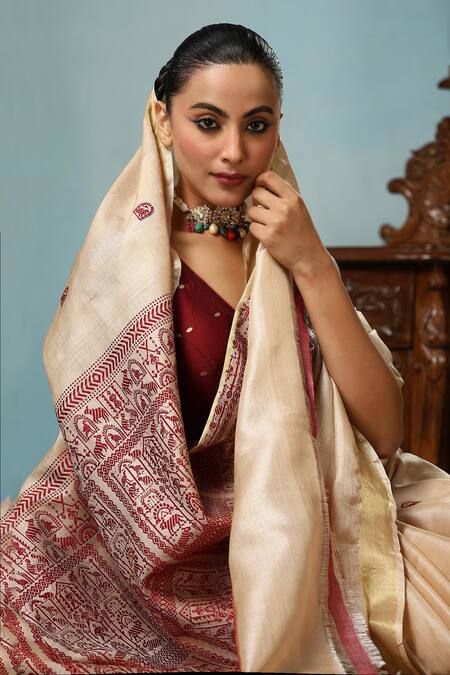 Dusala Beige Kosa Silk Chhattisgarhi Magnolia Handwoven Saree With Running Blouse Piece at Aza Fashions Dusala_Beige Kosa Silk Chhattisgarhi Magnolia Handwoven Saree With Running Blouse Piece_at_Aza_Fashions