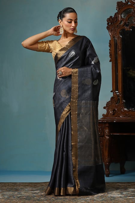 DUSALA Camellia Rose Motif Handwoven Saree With Running Blouse Piece 