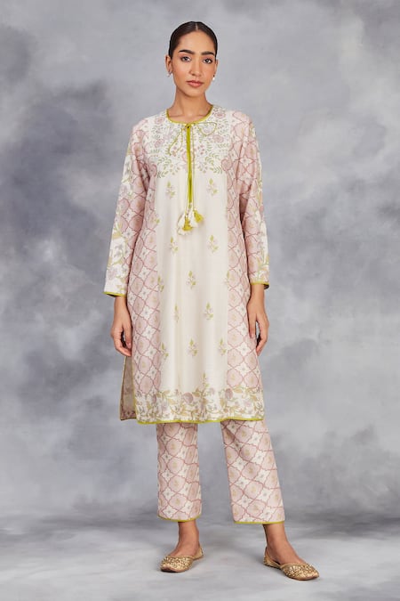Sue Mue_Off White Silk, Chanderi Embroidery, Tassels Geometric Print Kurta Pant Set _at_Aza_Fashions
