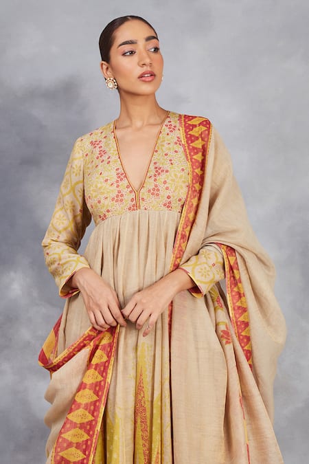 Sue Mue Beige Handloom Cotton, Lycra, Jaal Of Flowers Print Handwoven Anarkali Set at Aza Fashions Sue Mue_Beige Handloom Cotton, Lycra, Jaal Of Flowers Print Handwoven Anarkali Set _at_Aza_Fashions