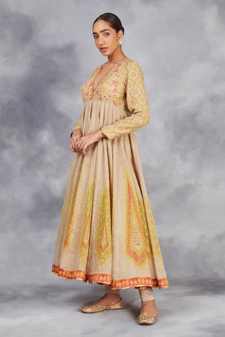 Buy Sue Mue Beige Handloom Cotton, Lycra, Jaal Of Flowers Print Handwoven Anarkali Set Buy_Sue Mue_Beige Handloom Cotton, Lycra, Jaal Of Flowers Print Handwoven Anarkali Set