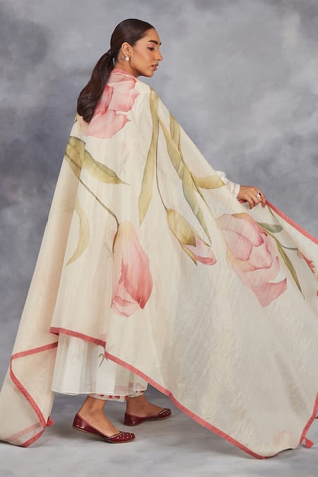 Sue Mue Off White Chanderi, , Handloom Handwoven Hand Painted Anarkali Set Online at Aza Fashions Sue Mue_Off White Chanderi, , Handloom Handwoven Hand Painted Anarkali Set _Online_at_Aza_Fashions