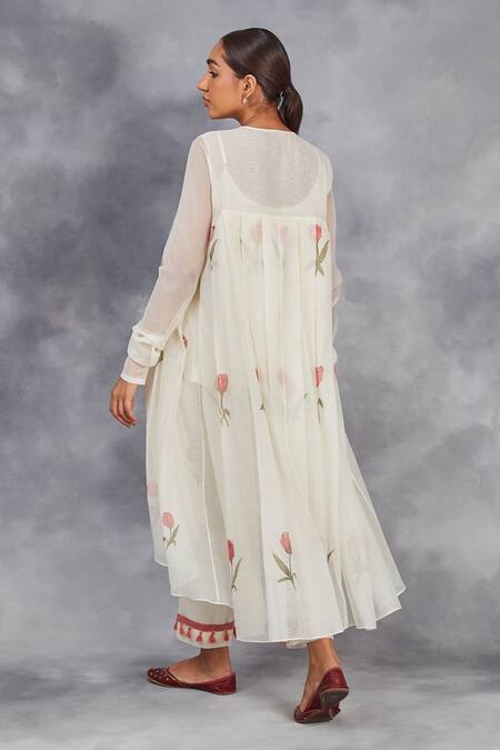 Buy Sue Mue Off White Chanderi, , Handloom Handwoven Hand Painted Anarkali Set Online at Aza Fashions Buy_Sue Mue_Off White Chanderi, , Handloom Handwoven Hand Painted Anarkali Set _Online_at_Aza_Fashions