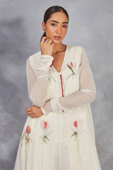 Shop Sue Mue Off White Chanderi, , Handloom Handwoven Hand Painted Anarkali Set Online at Aza Fashions Shop_Sue Mue_Off White Chanderi, , Handloom Handwoven Hand Painted Anarkali Set _Online_at_Aza_Fashions