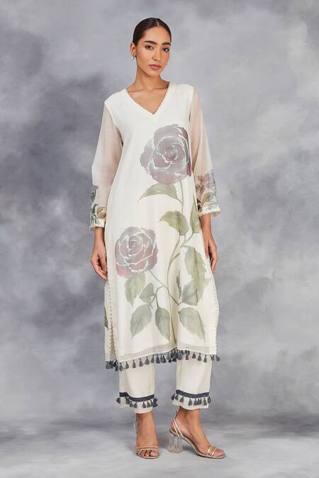 Sue Mue_Off White Chanderi, , Handloom Handwoven Hand Painted Kurta Set _at_Aza_Fashions