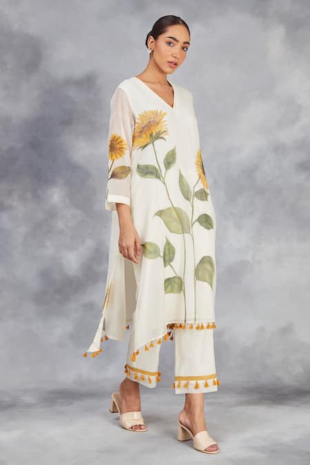 Buy_Sue Mue_Off White Chanderi, , Handloom Hand Painted Handwoven Kurta Set 