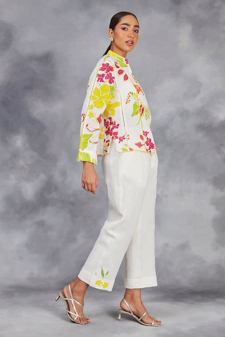 Sue Mue_Off White Linen Applique Bandeau Neck Hibiscus Print Top And Pant Set _at_Aza_Fashions