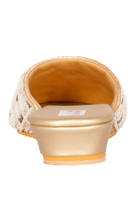 Fuchsia by aashaka mehta_Gold Checkered Pearl Embellished Mojdi _Online_at_Aza_Fashions