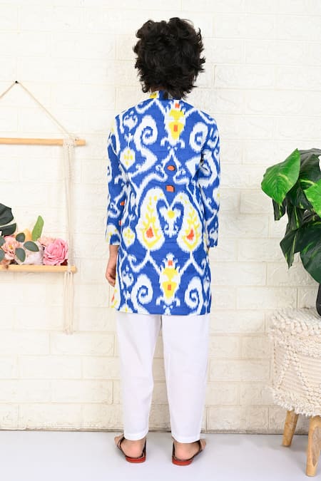 Shop THE COTTON STAPLE Blue Cotton Topaz Ikat Paisley Print Kurta And Pant Set at Aza Fashions Shop_THE COTTON STAPLE_Blue Cotton Topaz Ikat Paisley Print Kurta And Pant Set _at_Aza_Fashions