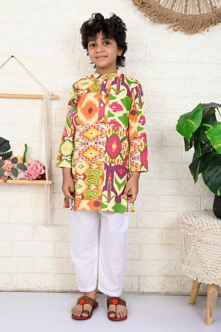 THE COTTON STAPLE Multi Color Cotton Macron Ikat Print Kurta And Pant Set Online at Aza Fashions THE COTTON STAPLE_Multi Color Cotton Macron Ikat Print Kurta And Pant Set _Online_at_Aza_Fashions