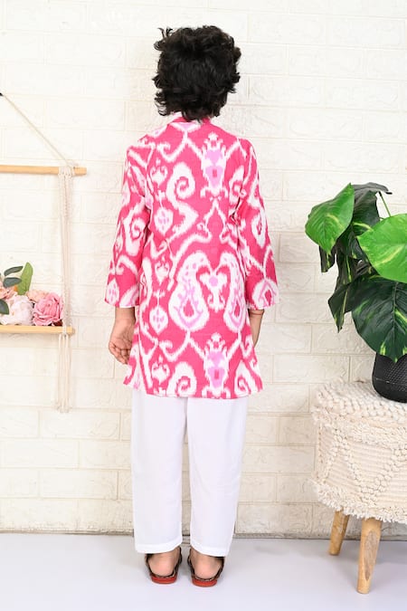 Shop THE COTTON STAPLE Pink Cotton Heart Ikat Print Kurta And Pant Set at Aza Fashions Shop_THE COTTON STAPLE_Pink Cotton Heart Ikat Print Kurta And Pant Set _at_Aza_Fashions