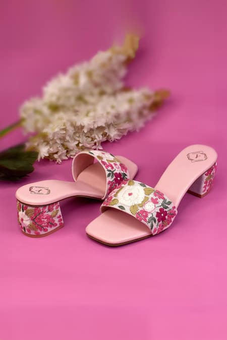 Yassio Firdaus Kani Embroidered Heels 