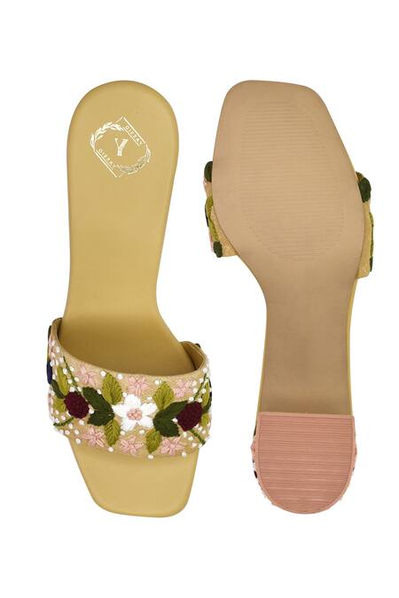 Yassio Sabaa Cutdana & Pearl Embroidered Heels 