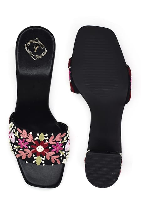 Yassio Shay Floral Embroidered Heels 