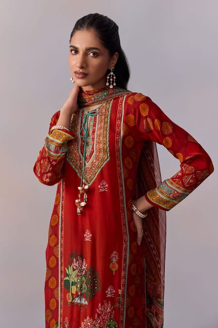 Kalista_Red Viscose, Georgette Embroidery, Beads Siah Scenic Mughal Print Kurta Pant Set _at_Aza_Fashions