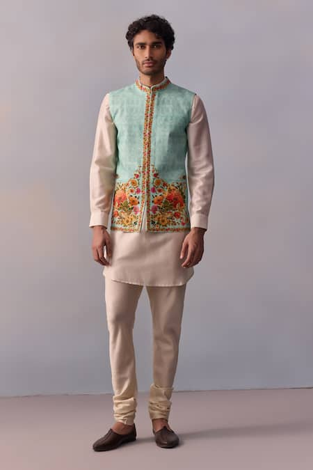 Kalista Tahir Kurta Set With Bundi 