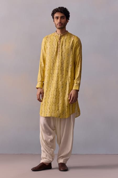 Kalista Eshan Geometric Print Kurta With Pathani Pant 