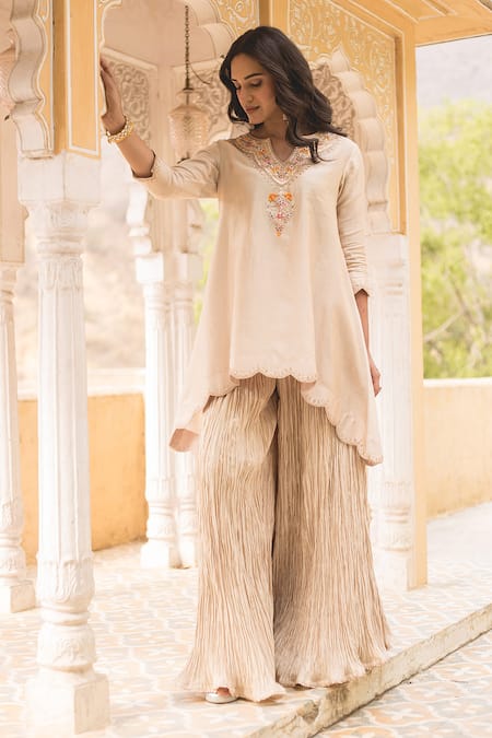 Surbhi Shah Floral Yoke Embroidered Kurta Set 