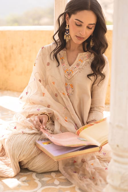 Buy_Surbhi Shah_Silver Chanderi, Cotton Embroidery Collared Floral Yoke Kurta Set _Online_at_Aza_Fashions