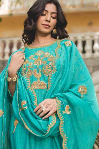 Buy_Surbhi Shah_Green Chanderi, Cotton Sequins, Embroidery Boat Neck Marodi Kurta Set _Online_at_Aza_Fashions