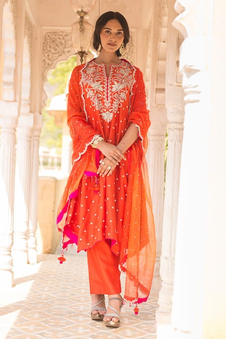 Surbhi Shah_Orange Chanderi Embroidery Split V-neck Banarasi Zardosi Kurta And Pant Set _at_Aza_Fashions